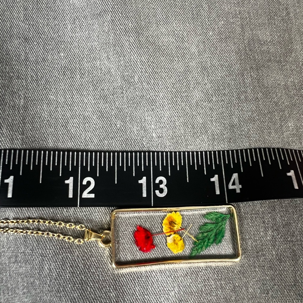 Rectangular Floral Frame Pendant - Picture 3 of 3